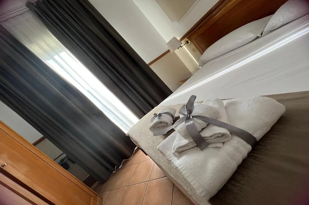 Hotel Leopardi Naples 3*,