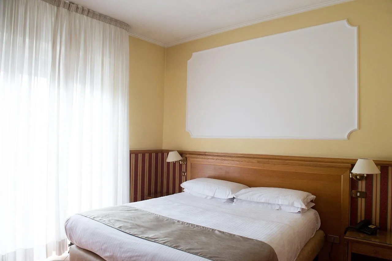 Hotel Leopardi Naples