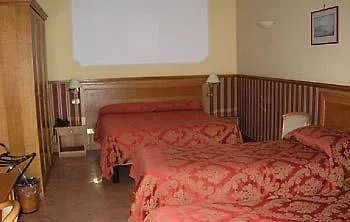 Hotel Leopardi Naples 3*,
